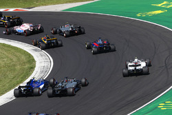 Lance Stroll, Williams FW40, Romain Grosjean, Haas F1 Team VF-17, Pascal Wehrlein, Sauber C36