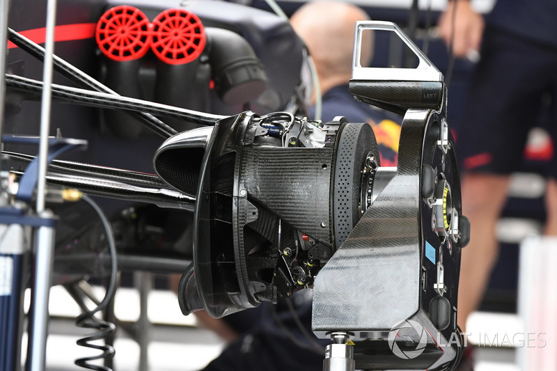 Red Bull Racing Rb13 ön süspansiyon detay