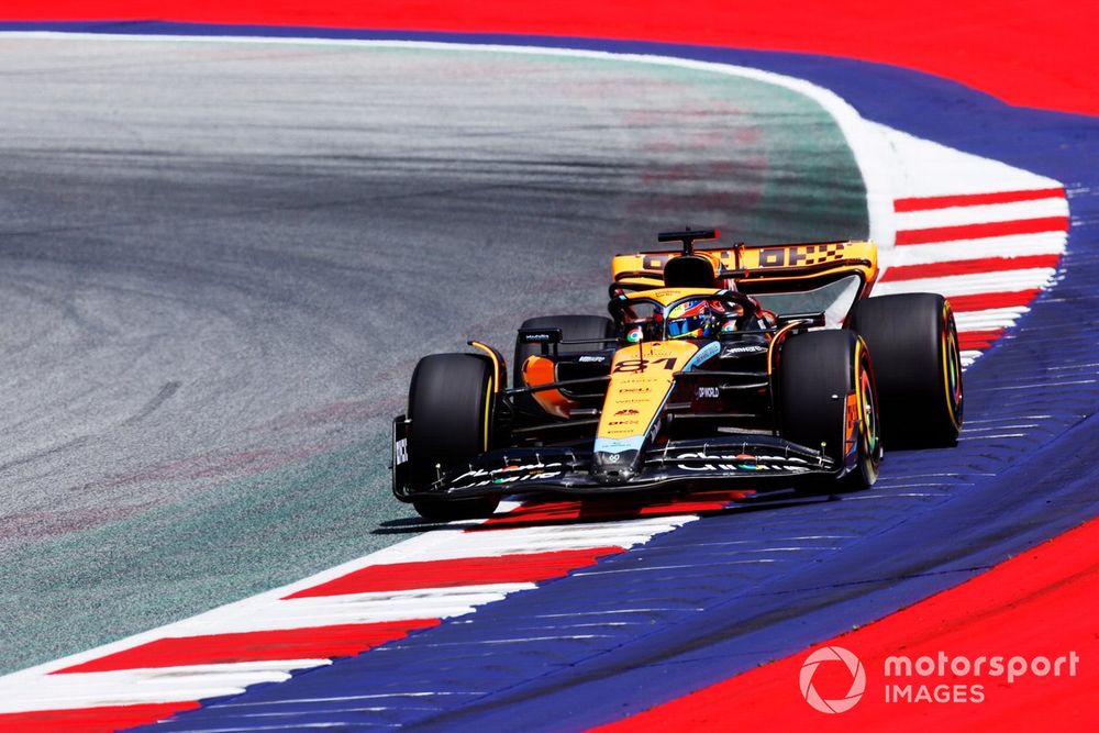 Oscar Piastri, McLaren MCL6, en acción en la FP1 del GP de Austria 2023.