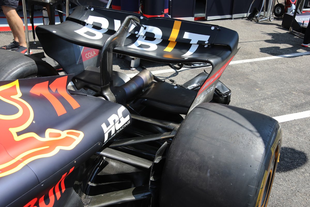 Red Bull RB18: así es el nuevo alerón que debutó en Francia