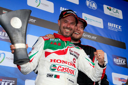 Podyum: Tiago Monteiro, Honda Racing Team JAS, Honda Civic WTCC