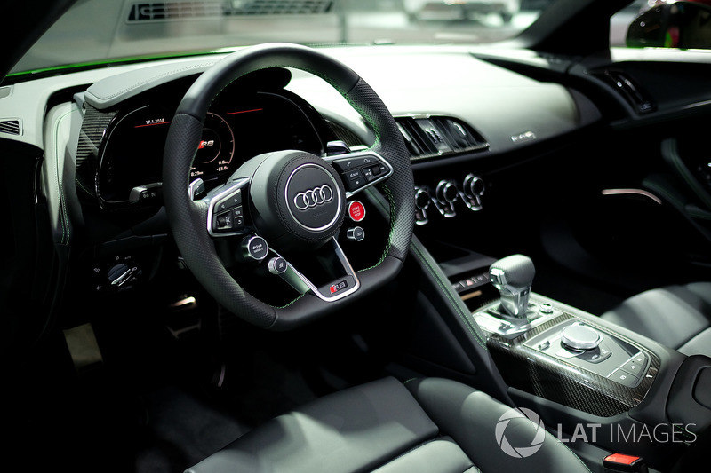 Audi R8 Spyder V10 plus