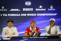 2. Max Verstappen, Red Bull Racing, pole galibi Sebastian Vettel, Ferrari ve 3. Lewis Hamilton, Merc