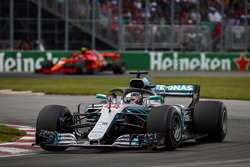 Льюіс Хемілтон, Mercedes AMG F1 W09