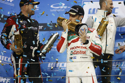 Podio: Ganador de la carrera Esteban Guerrieri, Honda Racing Team JAS, Honda Civic WTCC