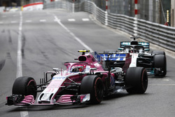 Естебан Окон, Force India VJM11, Льюіс Хемілтон, Mercedes AMG F1 W09
