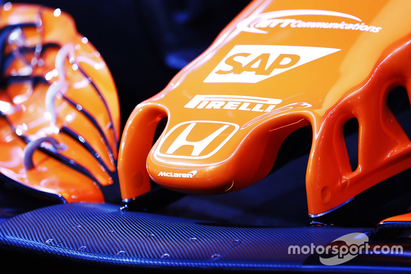 McLaren MCL32 burun detayı