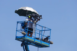 Telecamera e operatore TV