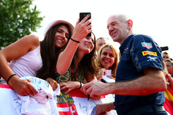 Adrian Newey, Red Bull Racing Chief Technical Officer met fans