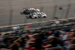 Zweikampf Daniel Juncadella, Mercedes-AMG Team HWA, Mercedes-AMG C63 DTM und Tom Blomqvist, BMW Team