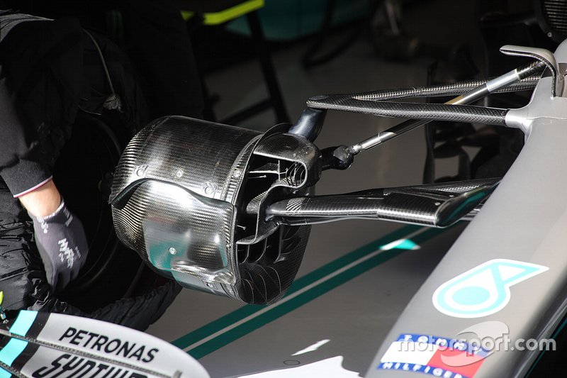 Mercedes F1 W11 detail voorrem