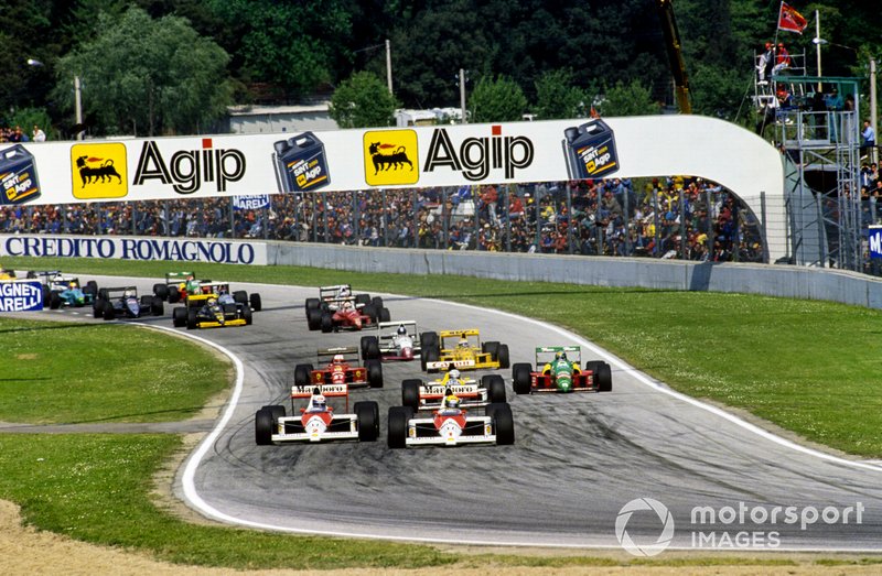 Neustart zum GP San Marino 1989 in Imola: Ayrton Senna, McLaren MP4/5, führt