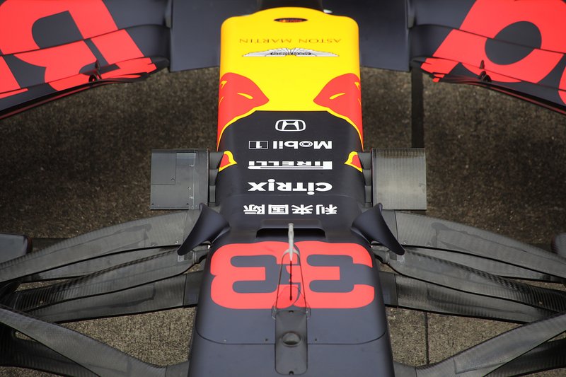Ecco l'S-duct con lo sfogo piccolo della Red Bull RB15