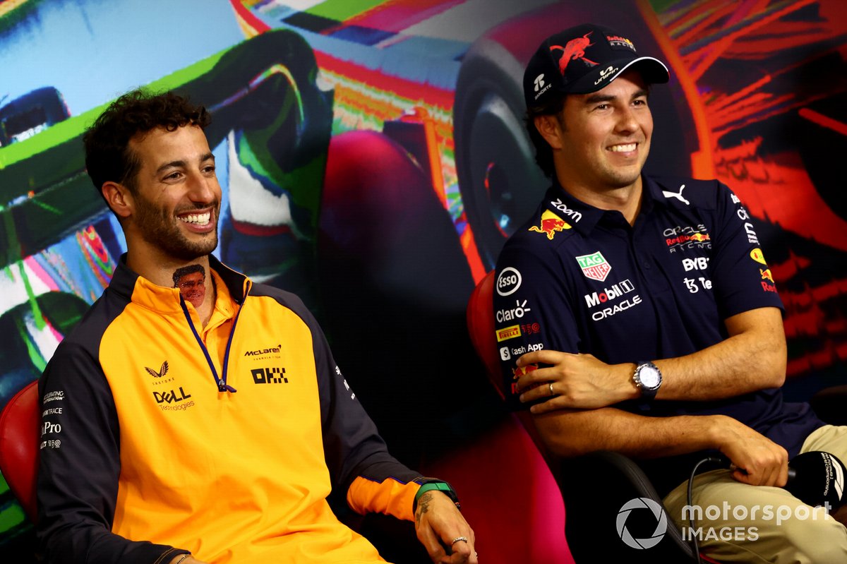 Daniel Ricciardo, McLaren Sergio Pérez, Red Bull Racing