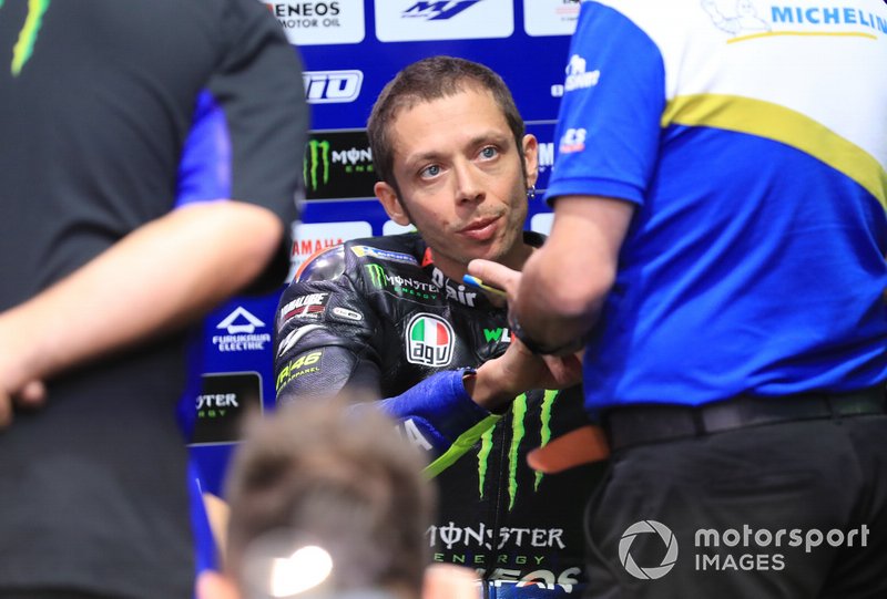 Rossi kann es sich nicht erklären, warum ihm der Vorderreifen kaputt ging