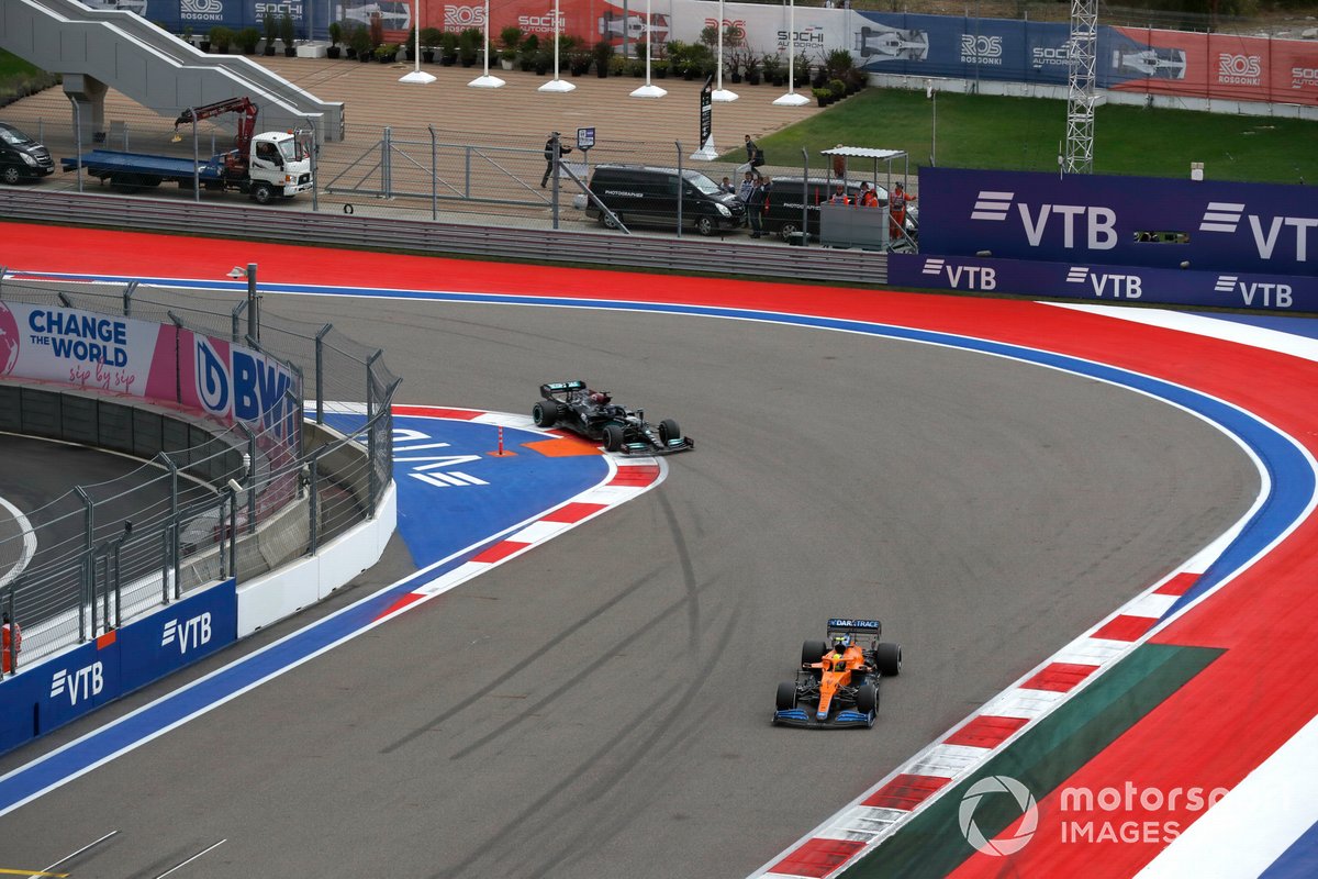 Ландо Норрис, McLaren MCL35M, Льюис Хэмилтон, Mercedes W12