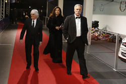 Bernie Ecclestone, eşi Fabiana Flosi, ve Chase Carey