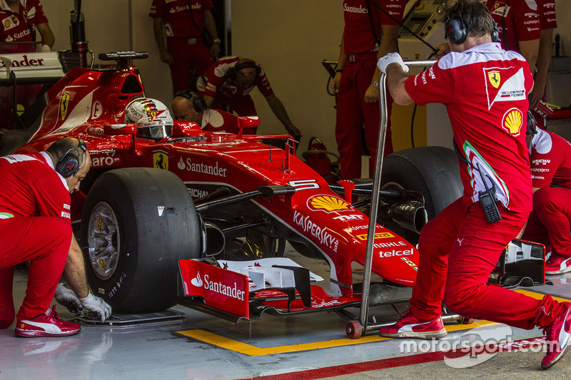 Себастьян Феттель, Ferrari SF15-T тестує шини Pirelli зразку 2017