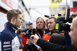 Sergey Sirotkin, Williams Racing, with Craig Slater from Sky