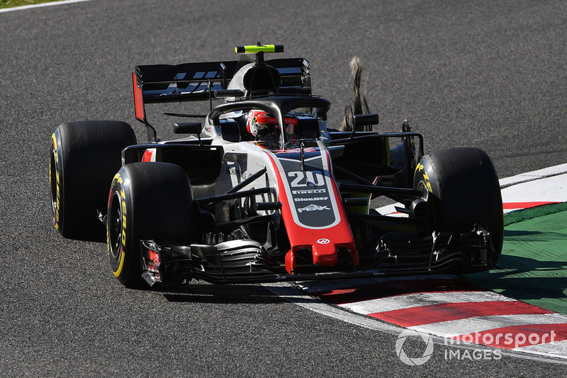 Kevin Magnussen, Haas F1 Team VF-18, victime d'une crevaison