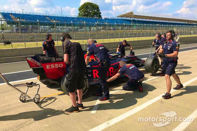 Pierre Gasly, Red Bull Racing, Test Pirelli a Silverstone