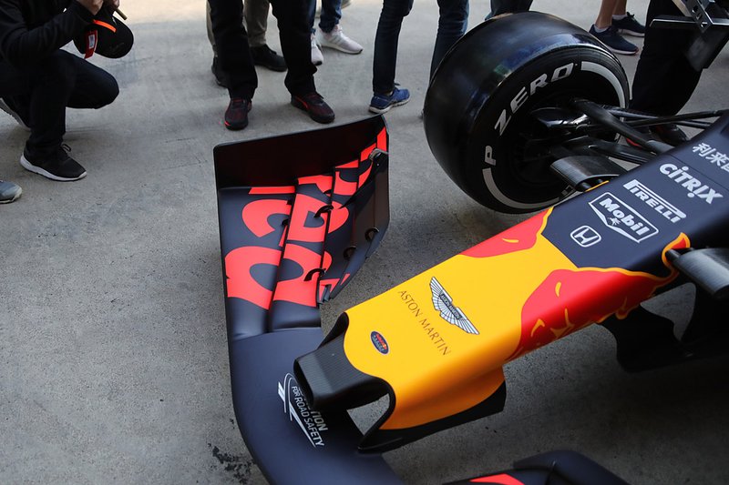 Red Bull Racing RB15 dettaglio dell'ala anteriore