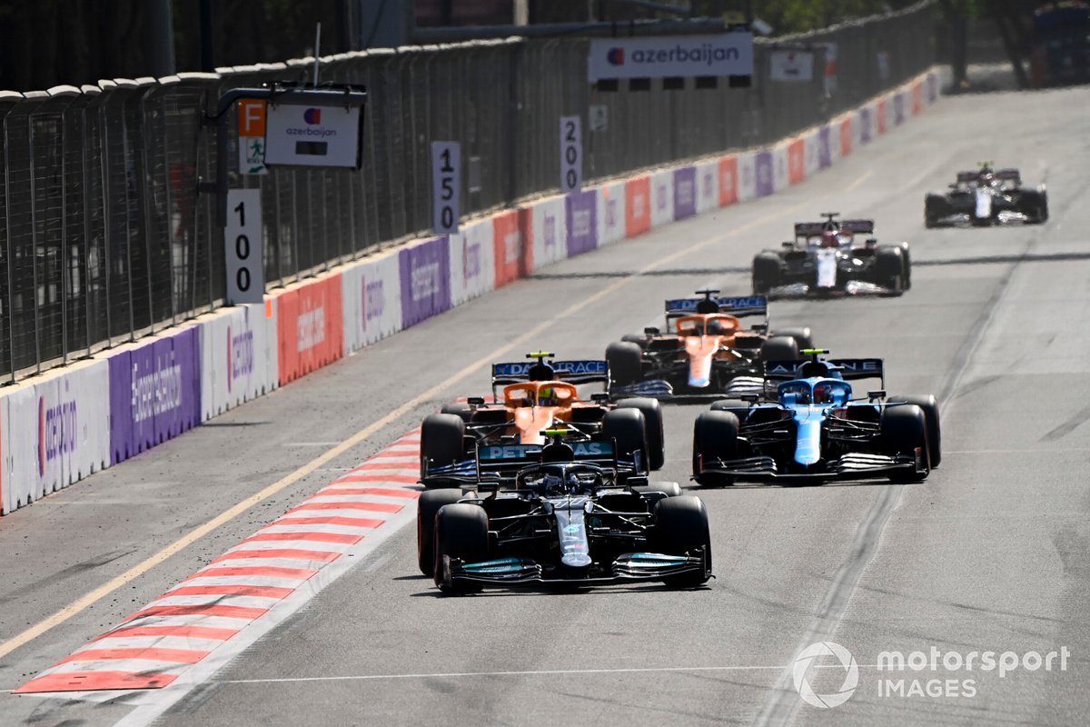 Valtteri Bottas, Mercedes W12, Esteban Ocon, Alpine A521, Lando Norris, McLaren MCL35M, and Daniel Ricciardo, McLaren MCL35M