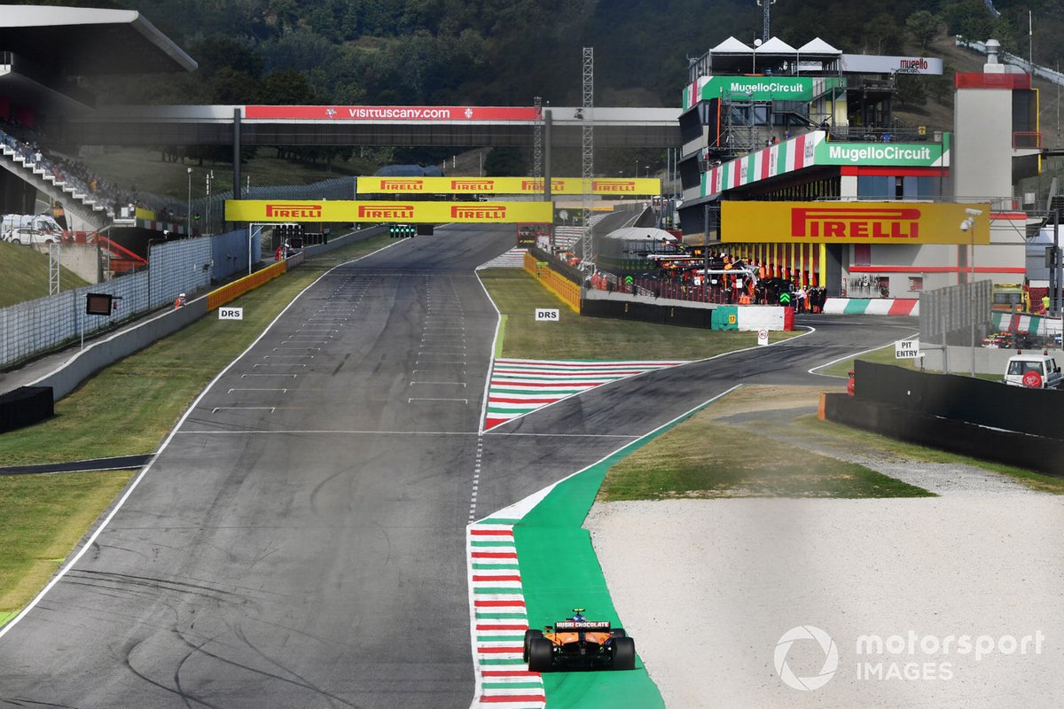 Lando Norris, McLaren MCL35, pitte