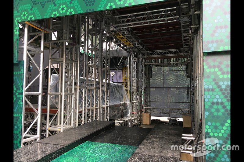 Podium ramp