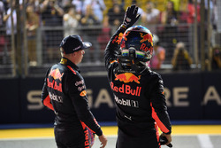 Max Verstappen, Red Bull Racing and Daniel Ricciardo, Red Bull Racing celebrate in parc ferme