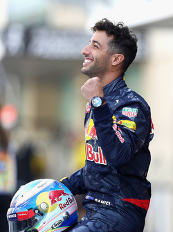 Daniel Ricciardo, Red Bull Racing at a team photograph