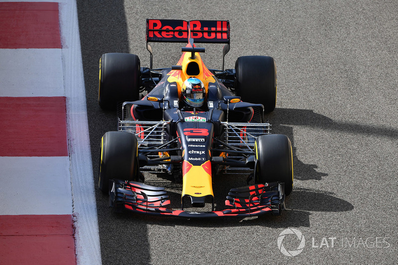 Ricciardo, 2. antrenman seasında Grosjean tarafından engellenirse