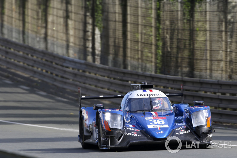 #36 Signatech Alpine Matmut Alpine A470: Nicolas Lapierre, Andre Negrao, Pierre Thiriet