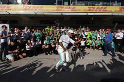 Льюіс Хемілтон, Mercedes AMG F1, з командою