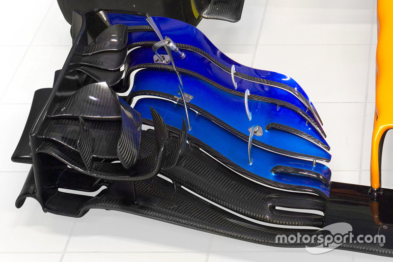 Переднее антикрыло McLaren MCL33