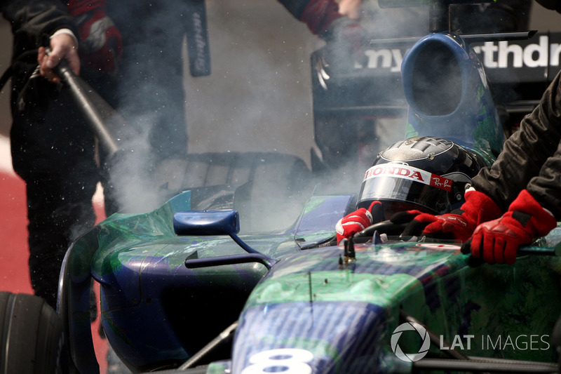 Rubens Barrichello, Honda RA107 se retira en pits