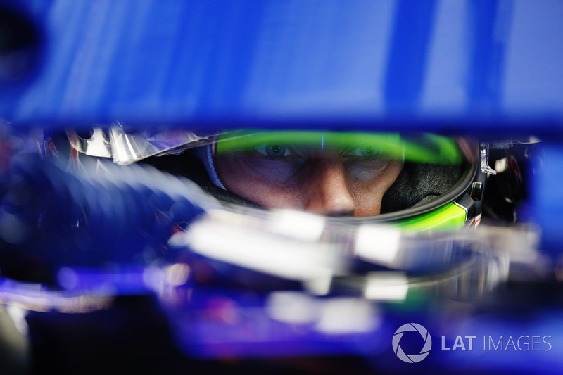 Брендон Хартлі, Scuderia Toro Rosso STR12