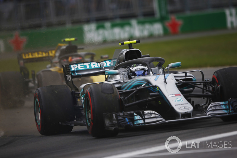 Valtteri Bottas, Mercedes AMG F1 W09, rsale de la pista