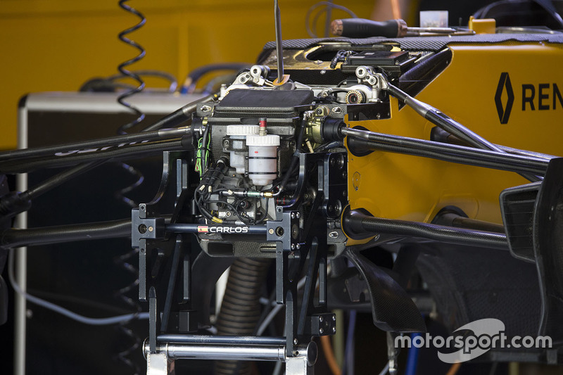 Renault Sport F1 Team RS17 ön süspansiyon