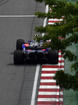 Карлос Сайнс-мол., Scuderia Toro Rosso STR12