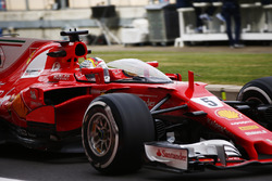 Sebastian Vettel, Ferrari SF70H, con el escudo frontal para su coche