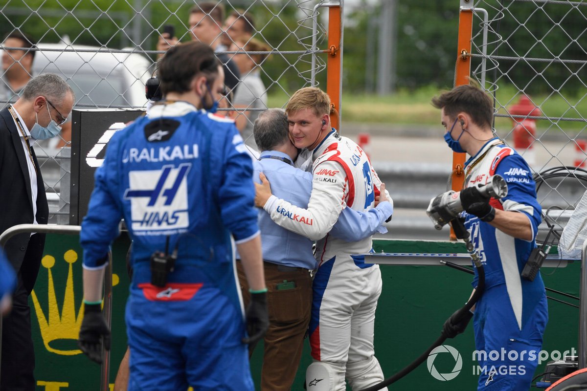 Jean Todt, President, FIA, andMick Schumacher, Haas F1 , on the grid