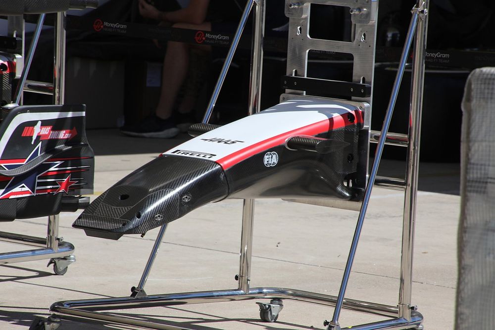 Haas VF-23 cono de nariz
