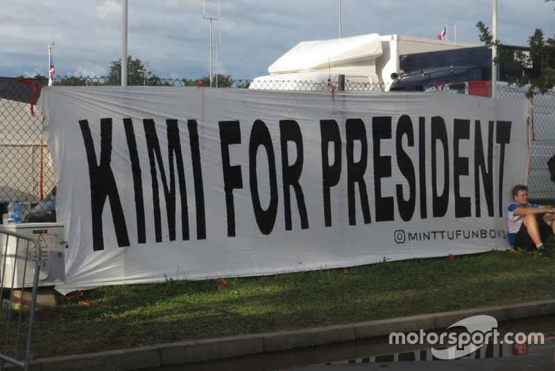 Striscione a supporto di Kimi Raikkonen, Ferrari