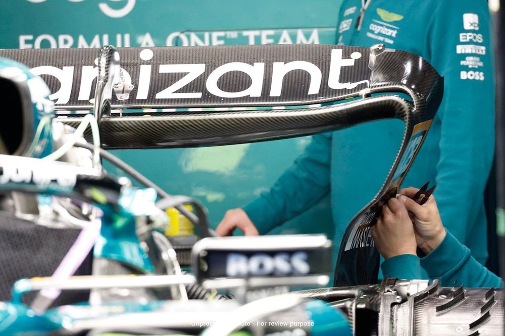 Aston Martin AMR23 detalle alerón trasero