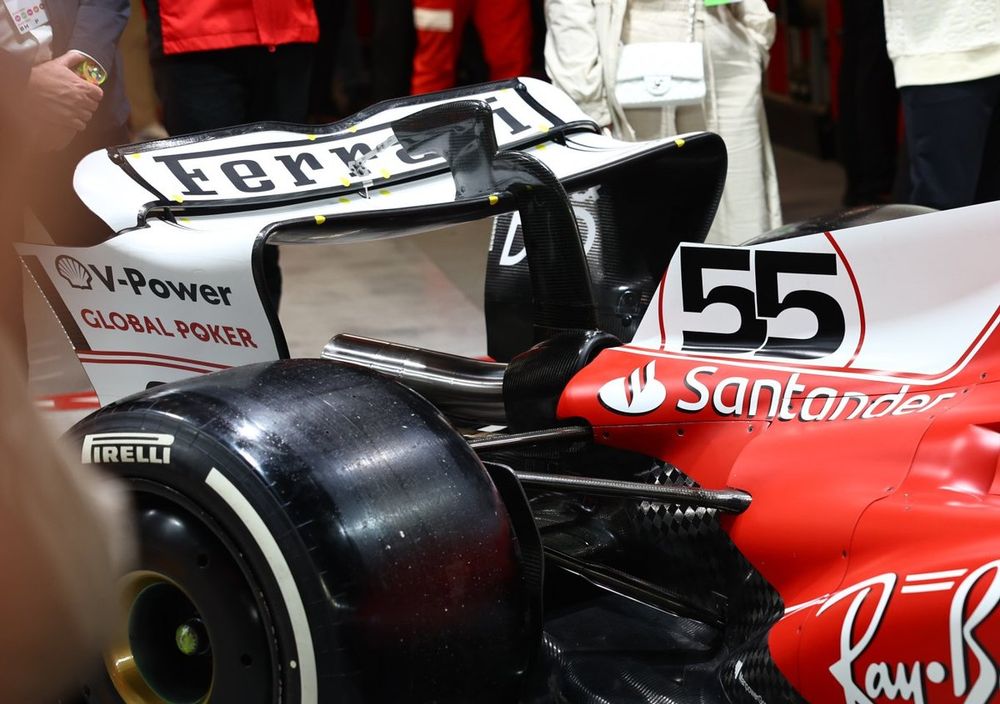 Ferrari SF-23 detalle técnico alerón trasero