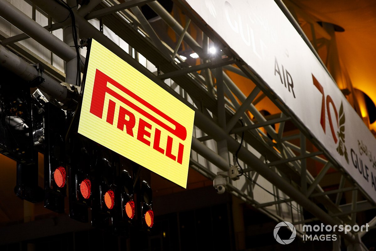 Panneau Pirelli