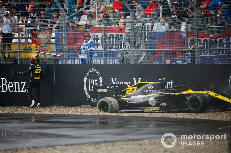 Nico Hulkenberg, Renault R.S. 19 percute le mur