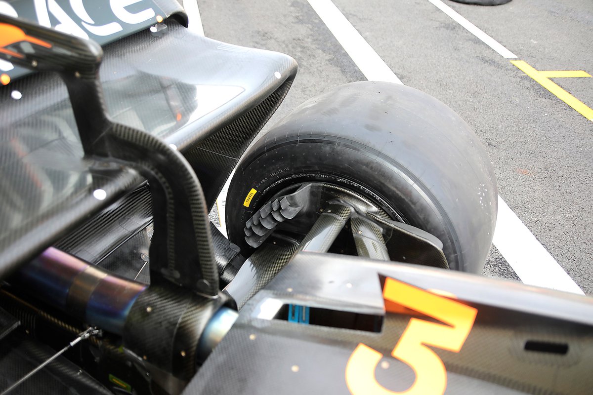 McLaren MCL36 arka süspansiyon