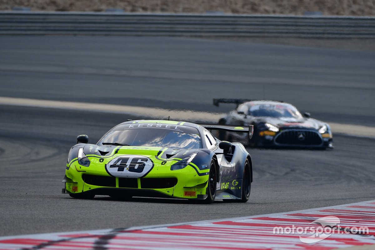 Tim Monster VR46 Kessel Racing, dengan Ferrari 488 GT3, yang diperkuat Valentino Rossi, Alessio Salucci dan Luca Marini tampil dalam Gulf 12 Hours 2021.